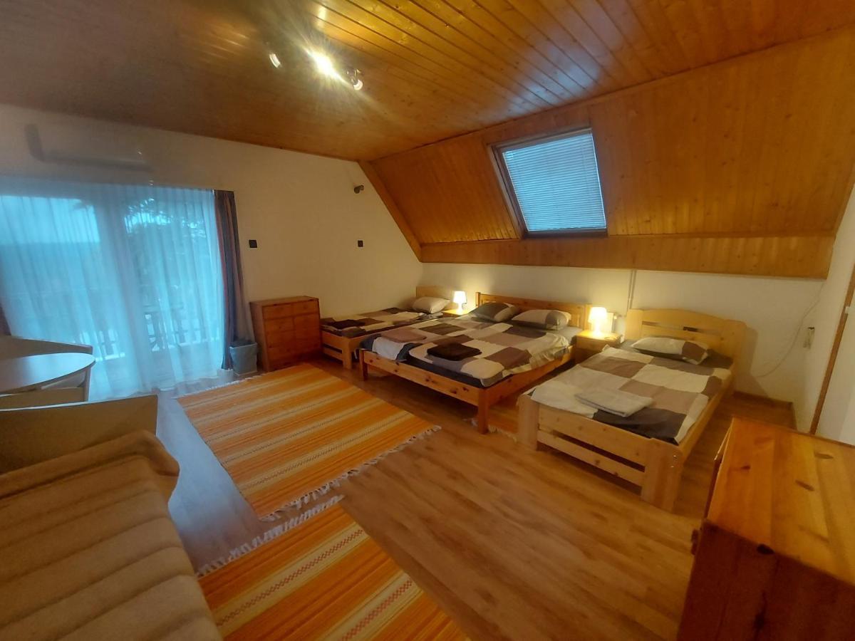 בודארוס Attila'S Guest House מראה חיצוני תמונה