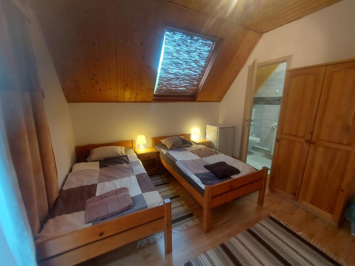 בודארוס Attila'S Guest House מראה חיצוני תמונה