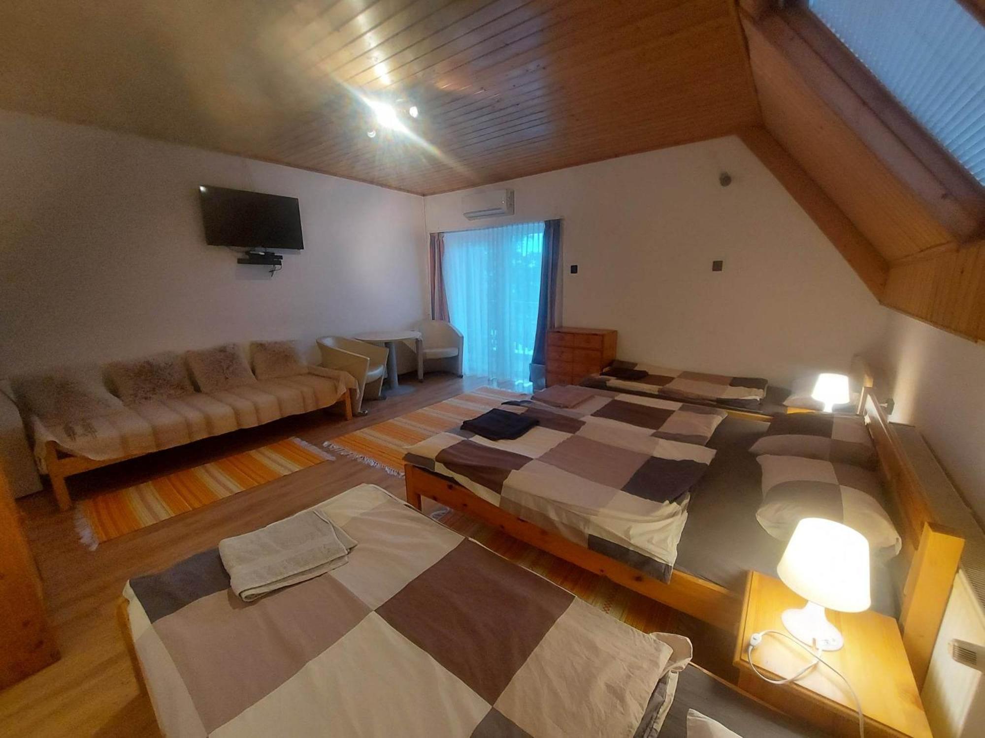 בודארוס Attila'S Guest House מראה חיצוני תמונה