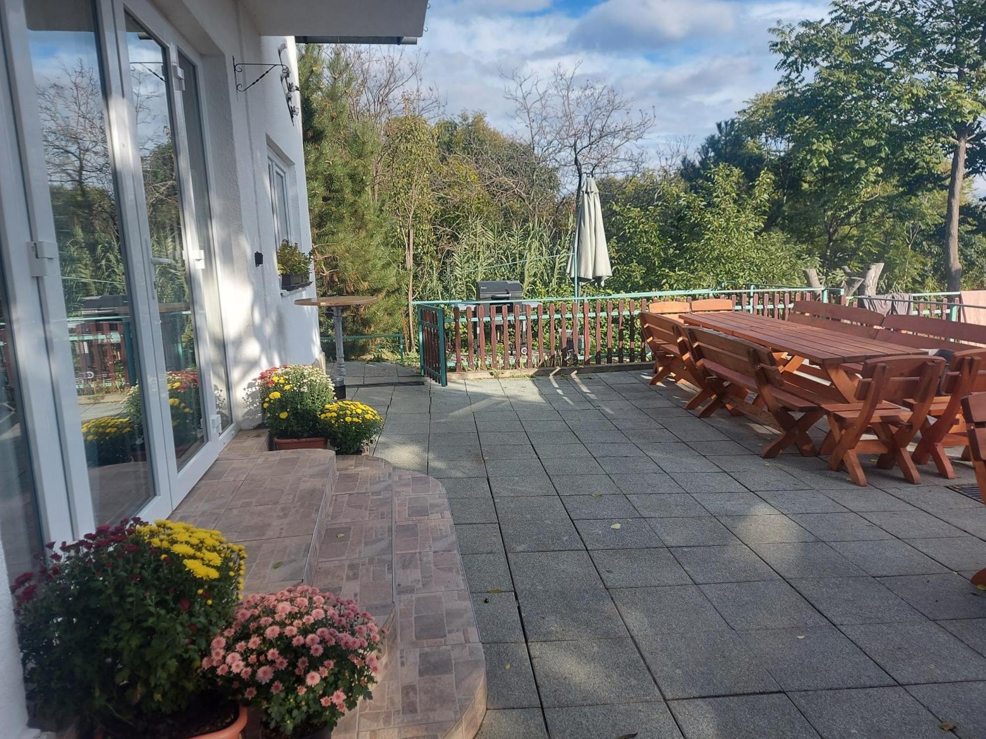 בודארוס Attila'S Guest House מראה חיצוני תמונה
