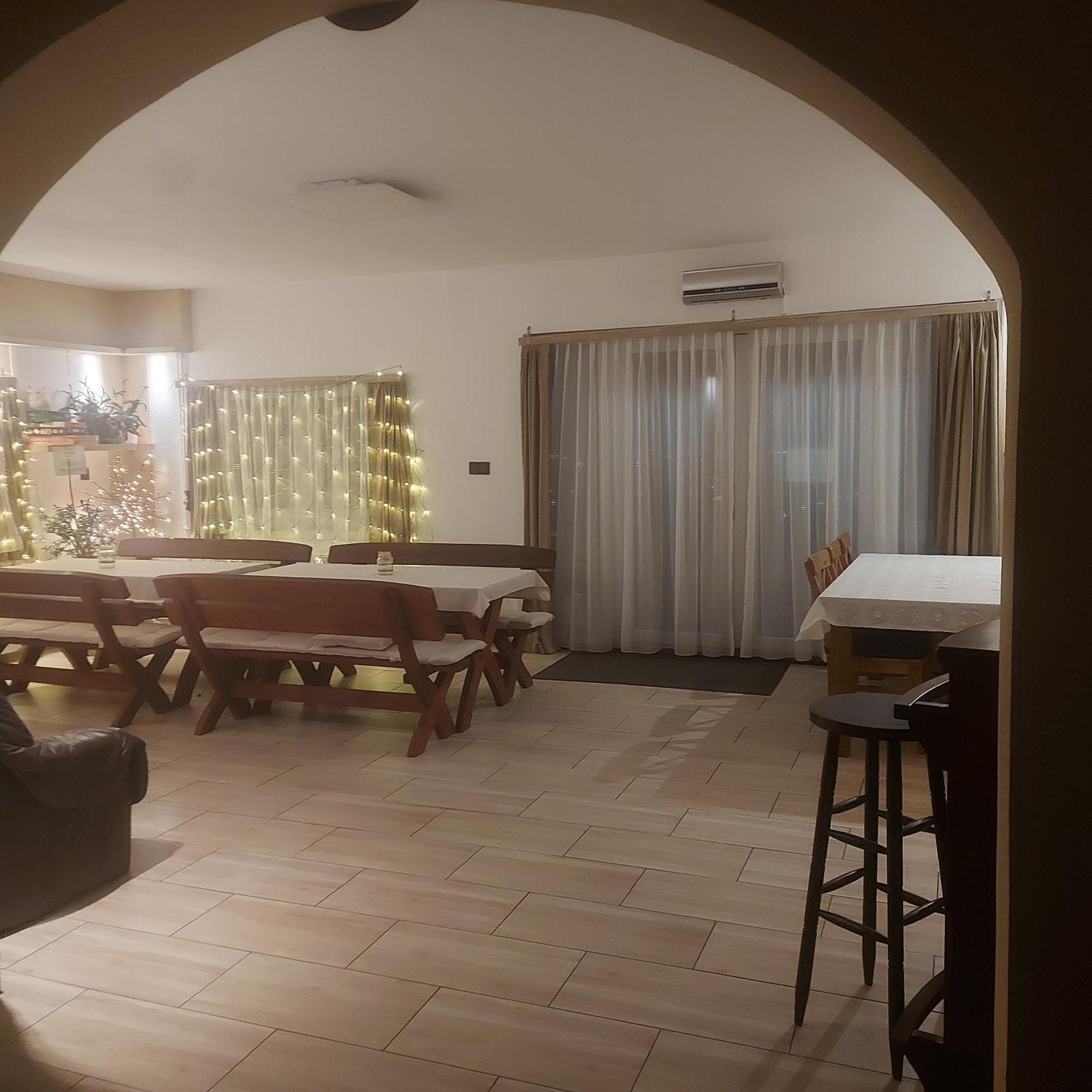 בודארוס Attila'S Guest House מראה חיצוני תמונה