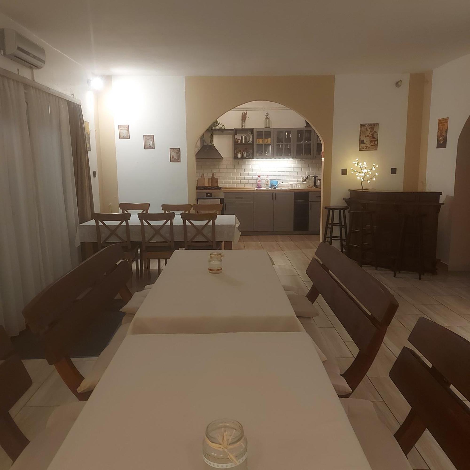 בודארוס Attila'S Guest House מראה חיצוני תמונה