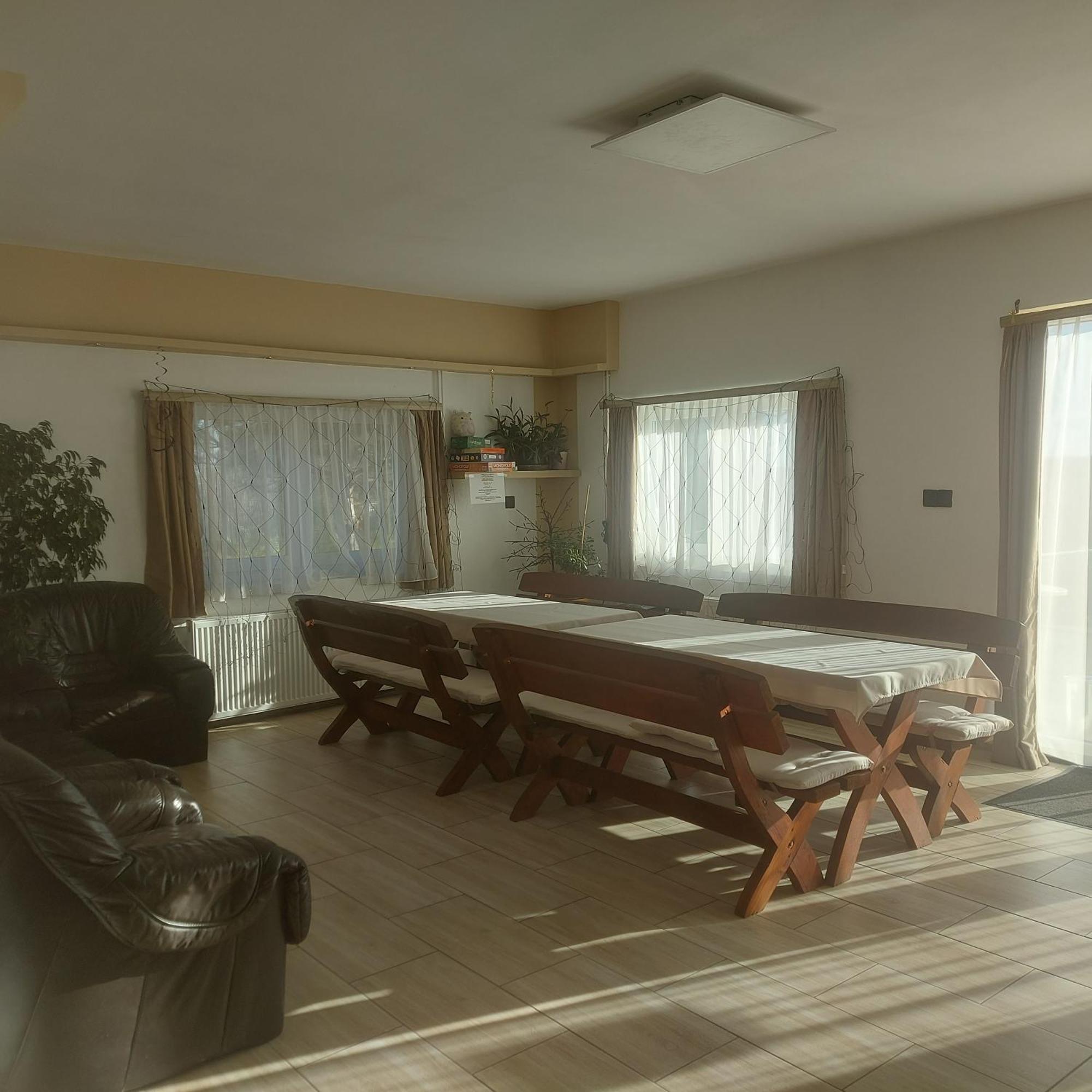 בודארוס Attila'S Guest House מראה חיצוני תמונה