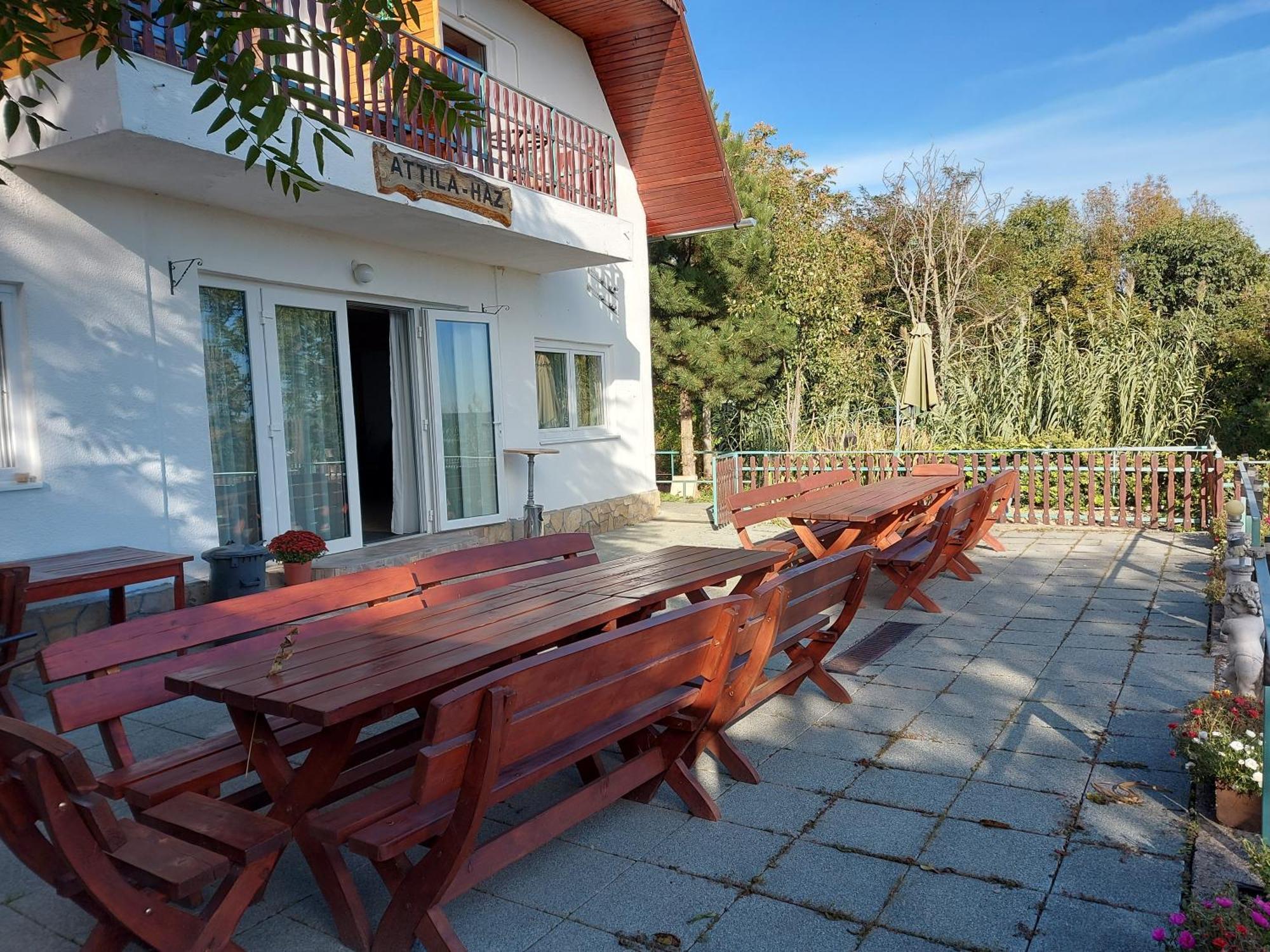בודארוס Attila'S Guest House מראה חיצוני תמונה